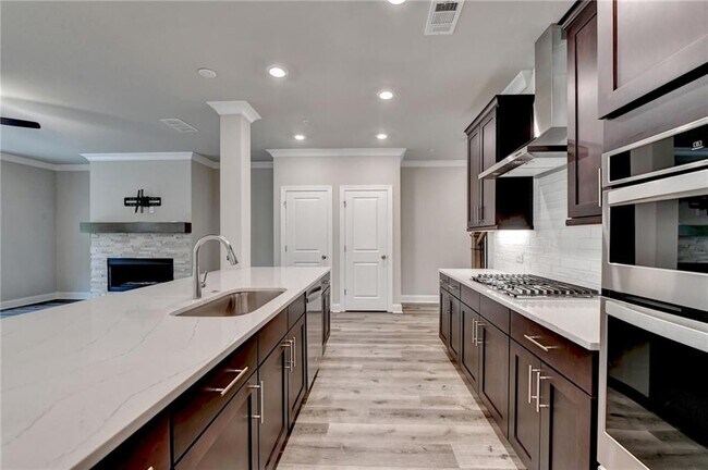 Building Photo - 336 Atley Pl