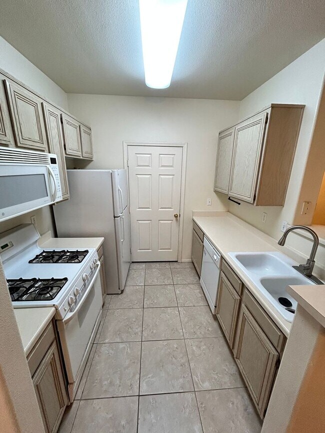 Building Photo - 7143 S Durango Dr