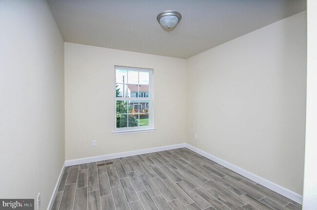 Building Photo - 504 Arietta Ct