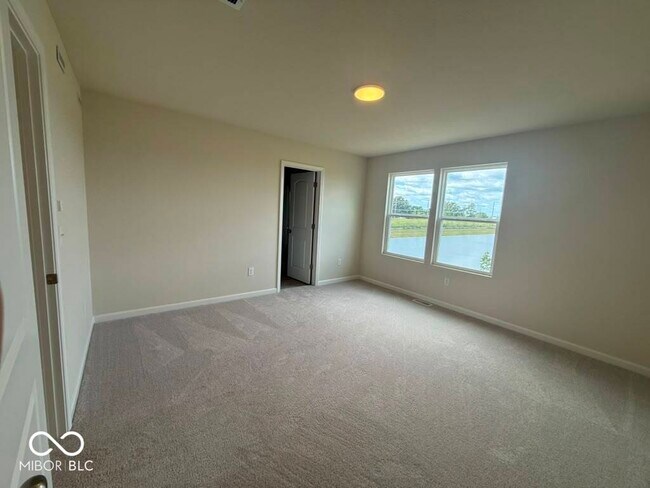 Building Photo - 3802 Sterling Dr