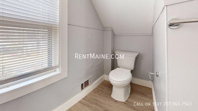 Building Photo - 1015 May St