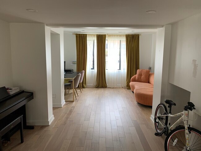 Building Photo - 4214 50th St NW