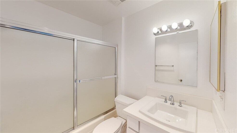 Building Photo - 12157 Moorpark St