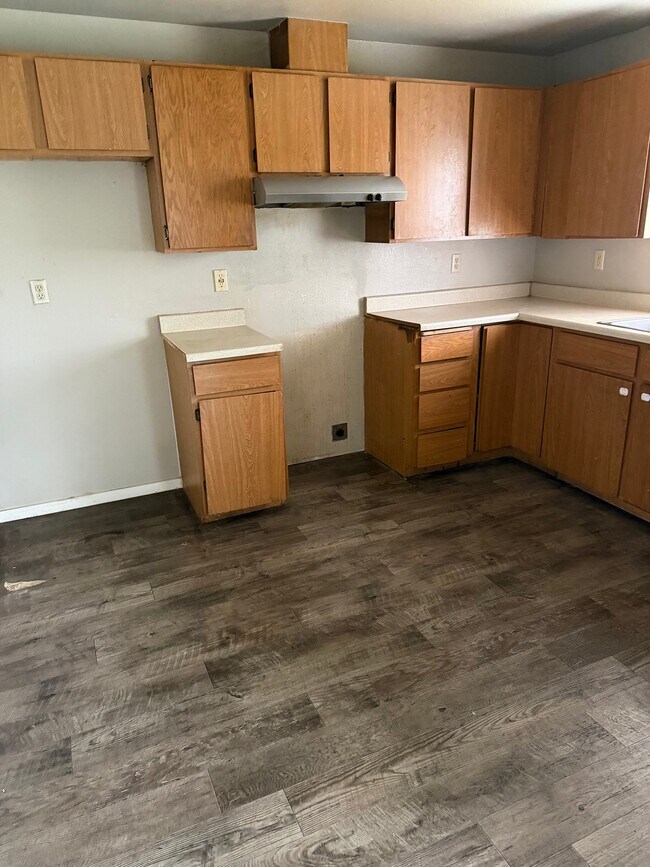 Building Photo - 15345 Killarney Cir