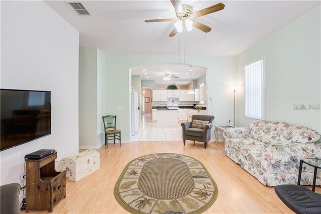 Building Photo - 4815 Riverton Dr