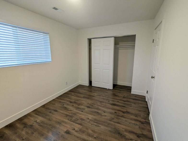 Building Photo - 341 E 2700 N