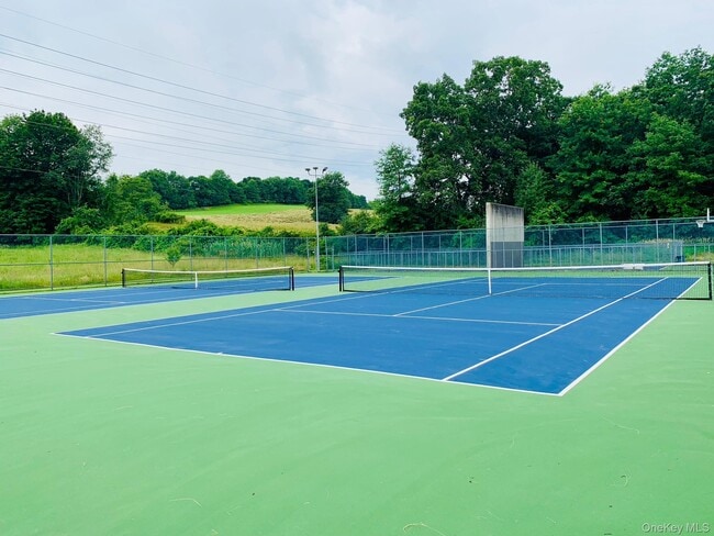 Building Photo - 3917 Whispering Hills Dr