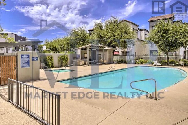 Building Photo - 2Bed/2.5Bath Town House at Kyrene/Chandler...