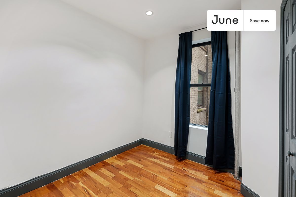 Building Photo - 23 East 109