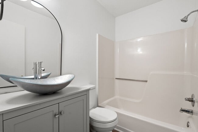 Building Photo - 8 Blocks from Garden City Beach! 2 Bed/1.5 Bath Duplex