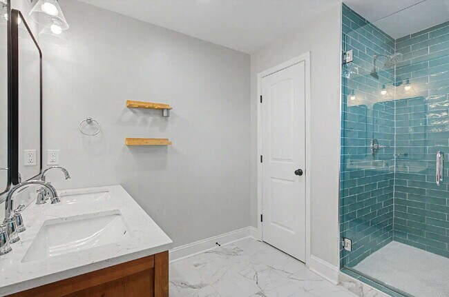 Building Photo - Charming 3-Bed/2.5-Bath Ranch in Durham