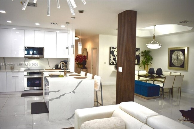 Building Photo - 6763 NW 107th Pl