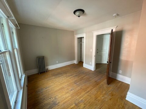 bedroom - 413 W Dutton St