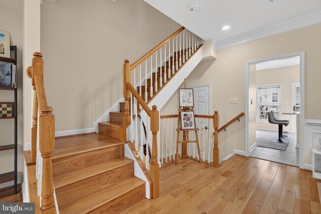Building Photo - 8814 Hunting Lodge Ct