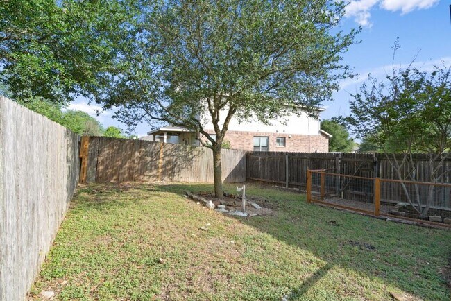 Building Photo - 120 Brazos Ln