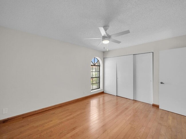 Building Photo - 1744 Shoreside Cir
