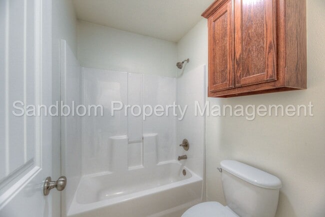 Building Photo - FOR LEASE | Jenks | Available Now!