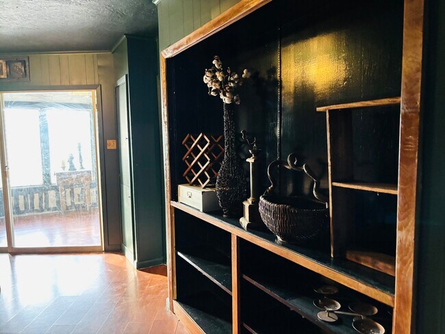 Building Photo - 4901 Timber Ln