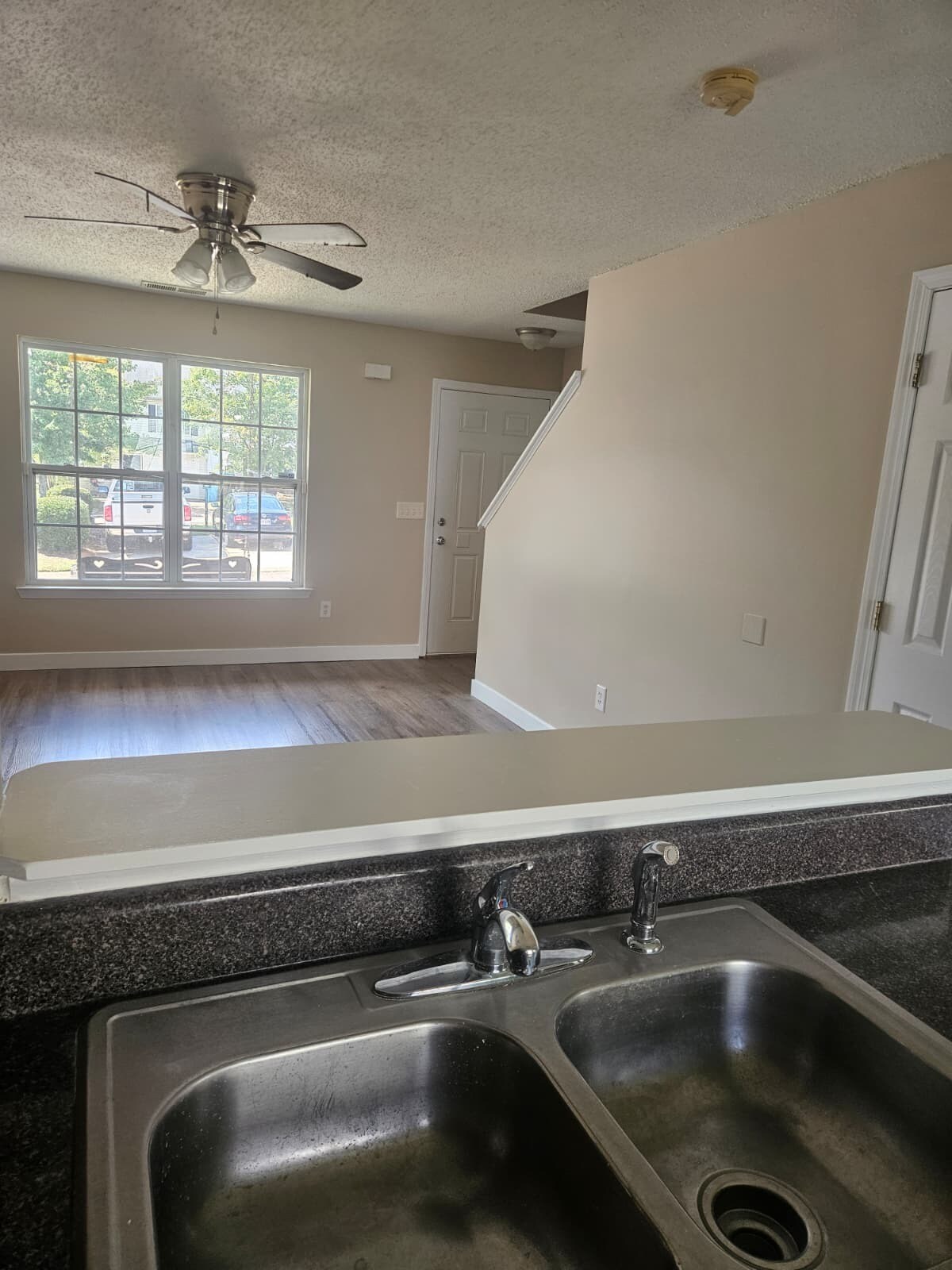 Building Photo - 500 Jaclyn Cir