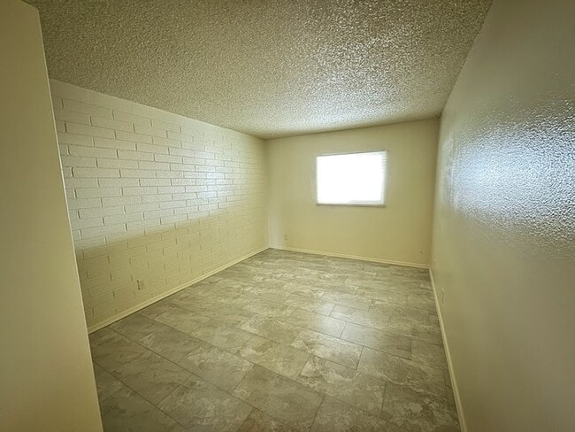 Building Photo - 7125 W Mariposa St