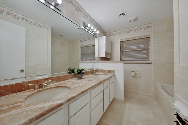 Building Photo - 1930 Brimberry St