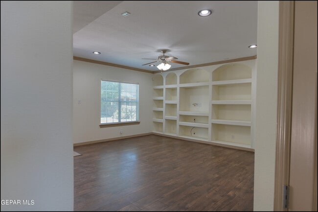 Building Photo - 6209 Cosecha Luna Cir
