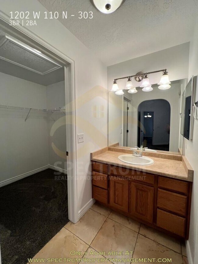 Building Photo - 1ST MONTH RENT FREE! Remodeled 3 Bd/2 Ba C...