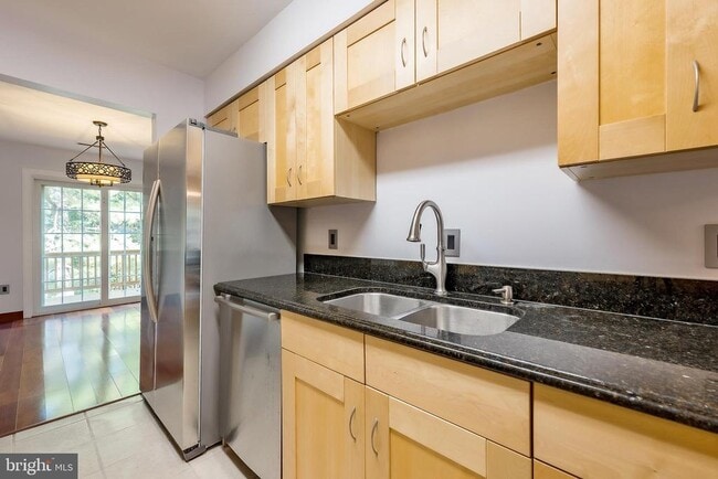 Building Photo - 7603 Heatherton Ln
