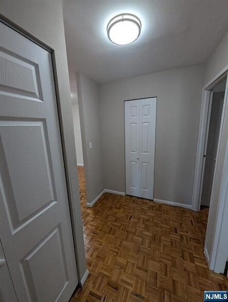 Building Photo - 40 Zabriskie St