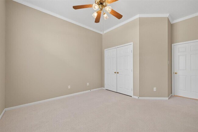 Building Photo - 7914 Loyel Pointe Dr