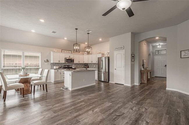 Building Photo - 124 Worley Way