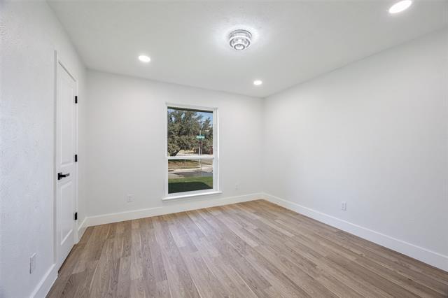 Building Photo - 2400 Bengal Ln