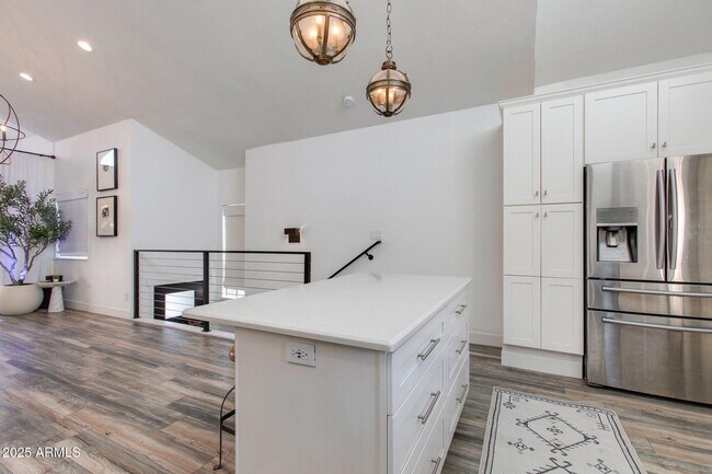 Building Photo - 10301 N 70th St