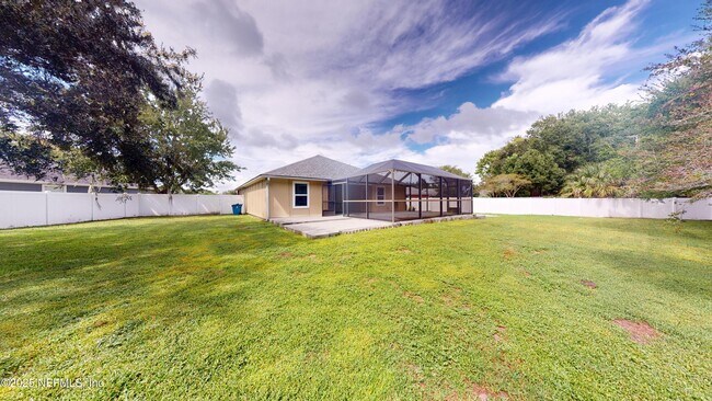 Building Photo - 13290 Pacemaker Dr