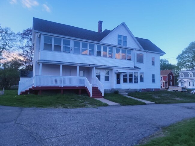 Building Photo - 80 Linden St
