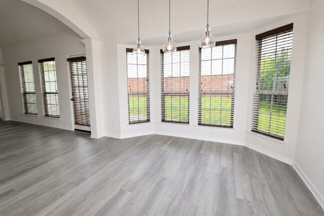 Building Photo - 6343 Big Oak Canyon Dr