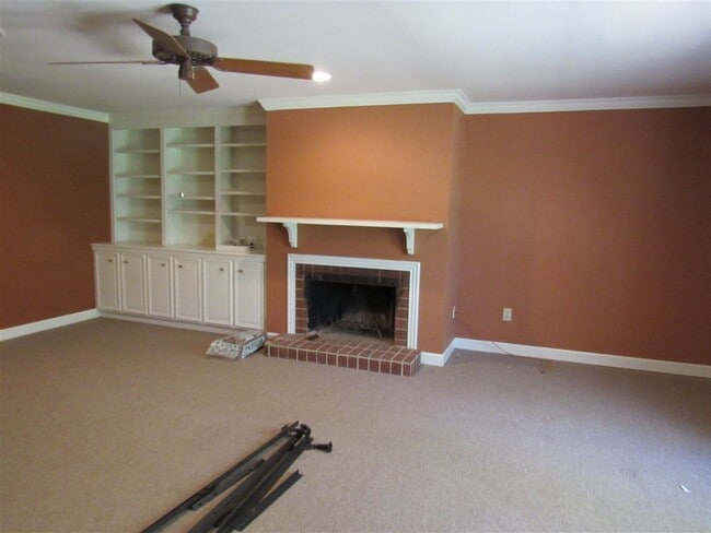 Building Photo - 255 Eastbrooke St