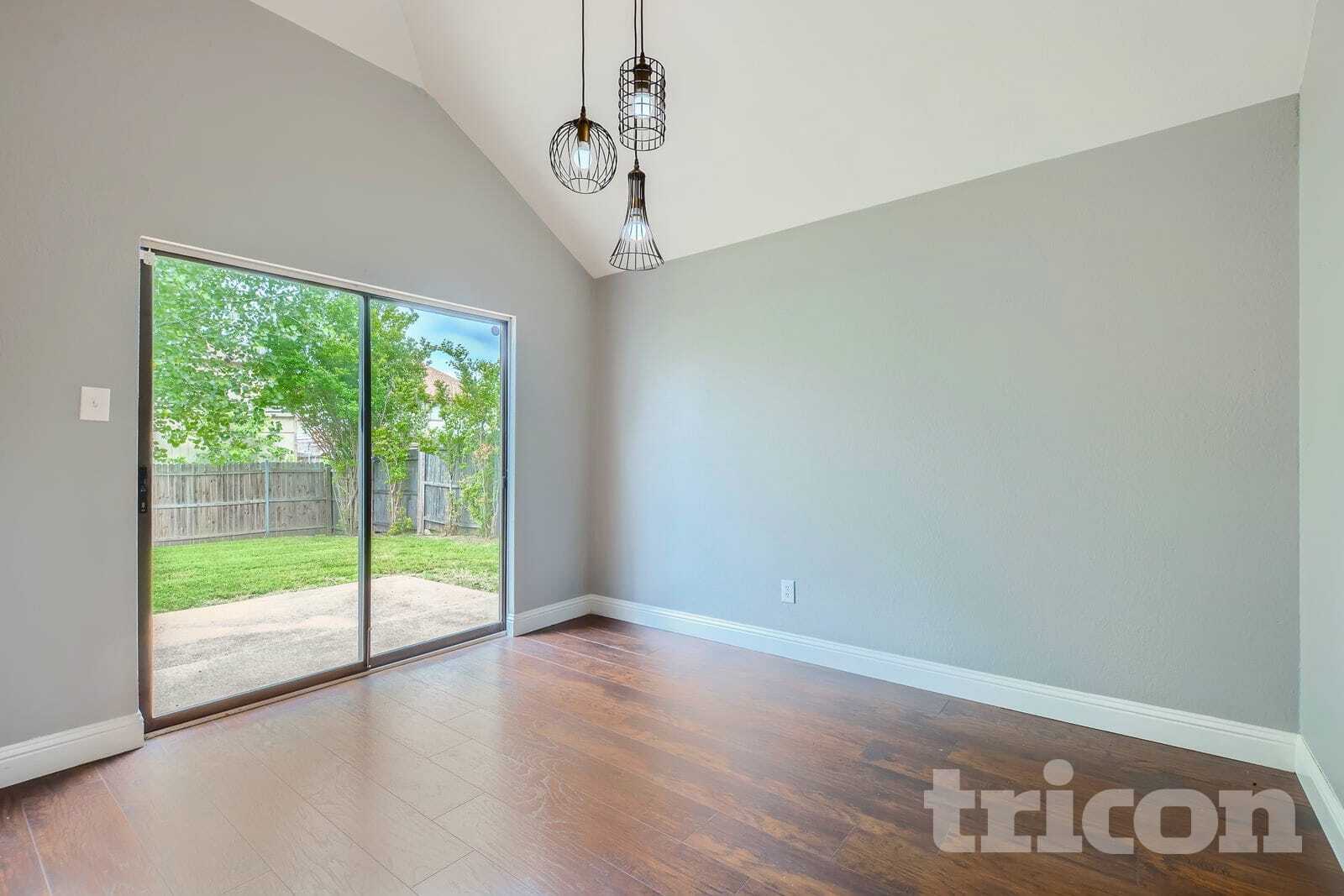 Building Photo - 725 Rawlins Dr