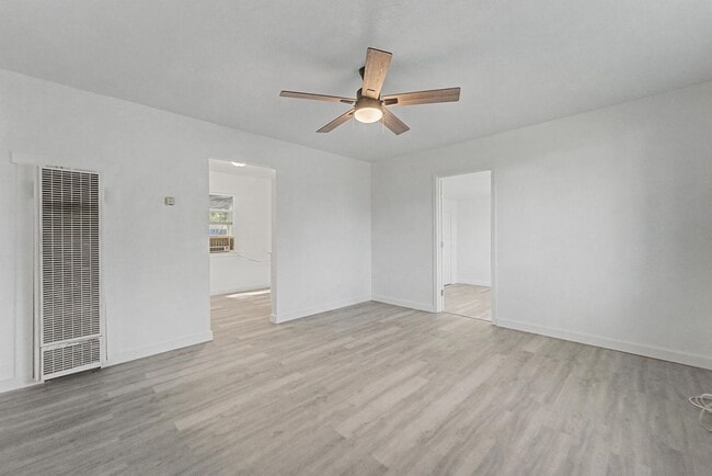 Building Photo - Beautifully Remodeled 3-Bedroom Home with Modern Upgrades