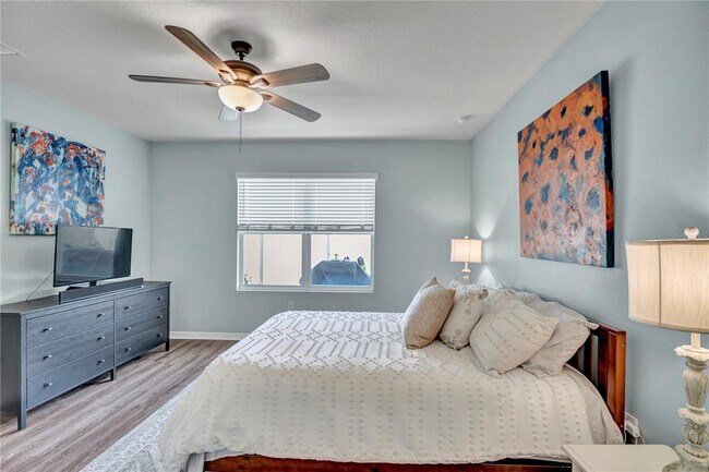 Building Photo - 32705 Brooks Hawk Ln