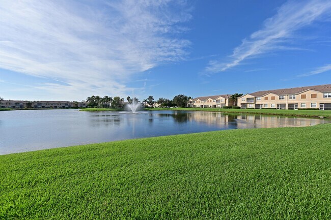 Building Photo - 3566 Parkridge Cir