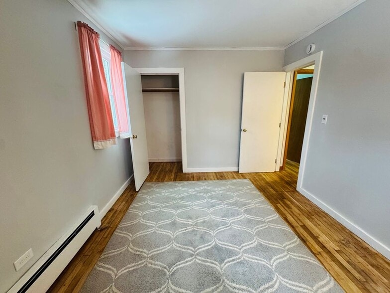 Building Photo - 70 Cedar St