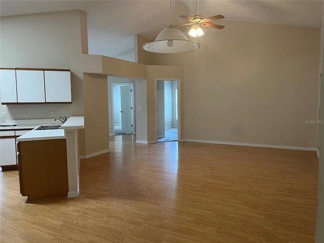 Building Photo - 127 Madrona Dr