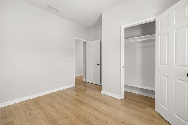 Building Photo - 4420 Ross Estates Ct SW