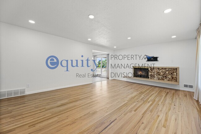 Building Photo - 8894 S 540 E