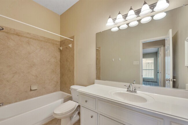 Building Photo - 871 Falling Springs Ln