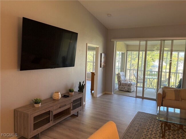 Building Photo - 14521 Daffodil Dr