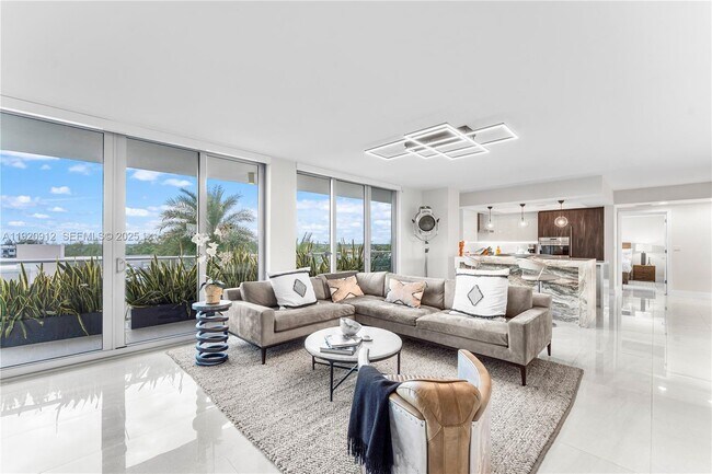 Building Photo - 1180 N Federal Hwy