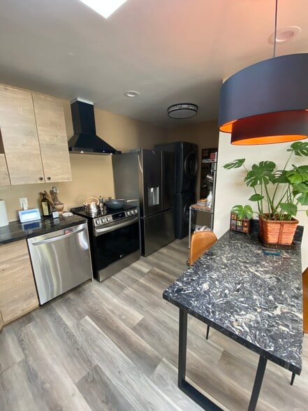 Building Photo - 3042 Newell St