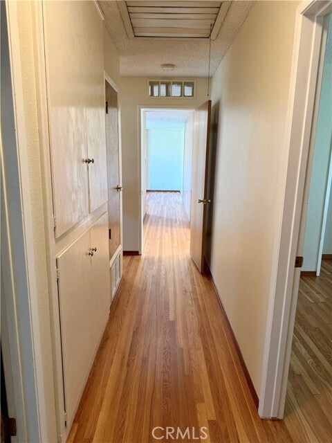 Building Photo - 3123 W Teranimar Dr